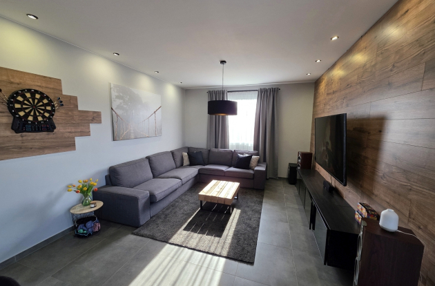 Eladó ház modern elegancia és kétgenerációs lehetőség Kecskemét kedvelt kertvárosában